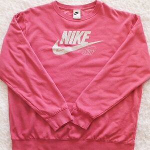 Nike Pink Crewneck Sweatshirt – Women’s Large – Logo Graphic Pullover